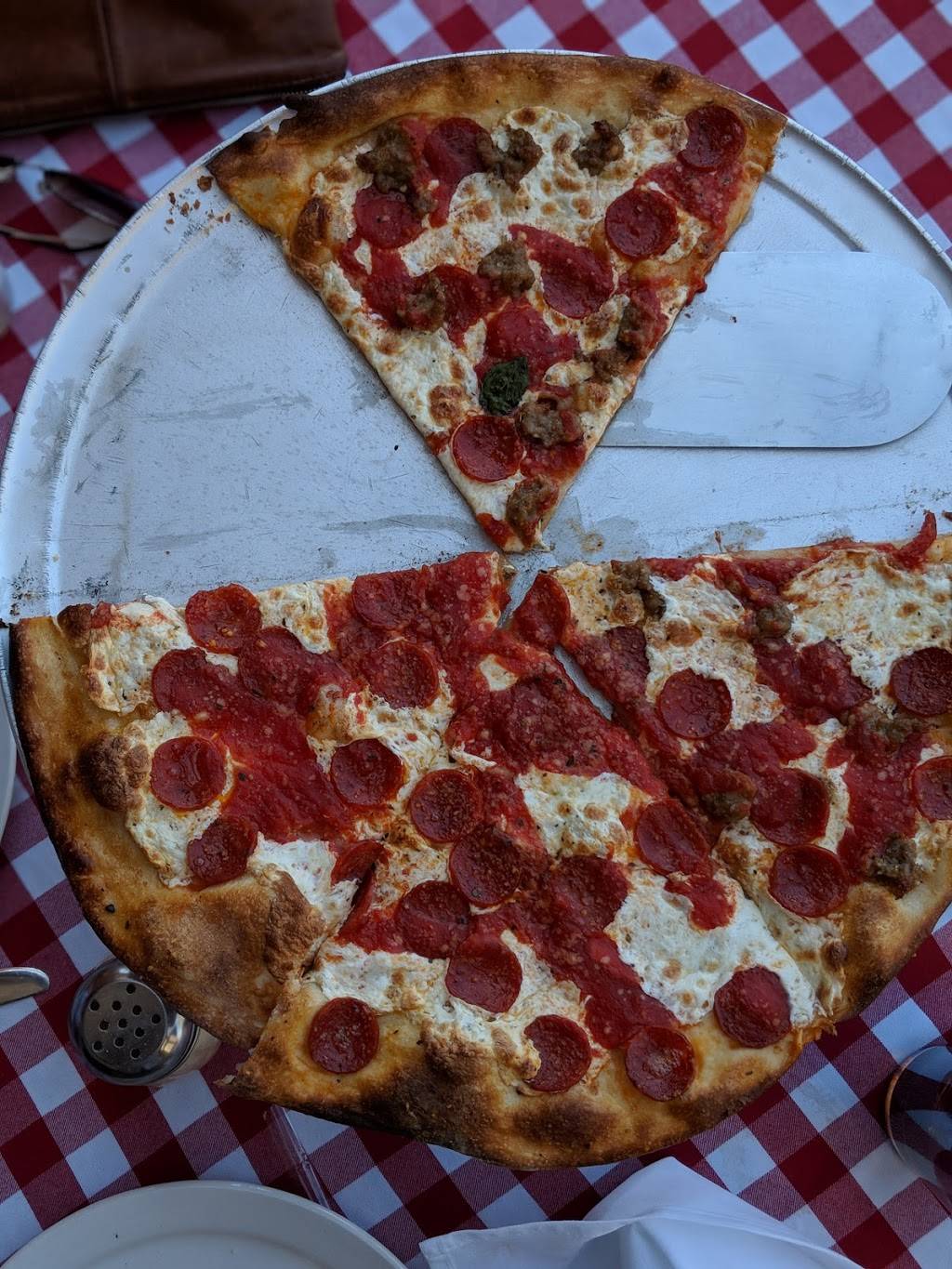 Grimaldis Pizzeria | restaurant | The Shoppes at Casa Paloma, 7131 W Ray Rd #23, Chandler, AZ 85226, USA | 4807851600 OR +1 480-785-1600