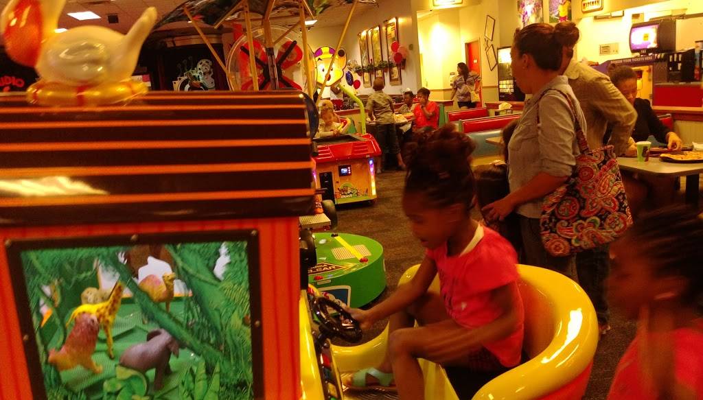 Chuck E. Cheese | restaurant | 2303 Town Center Dr, Sugar Land, TX 77478, USA | 2812773283 OR +1 281-277-3283