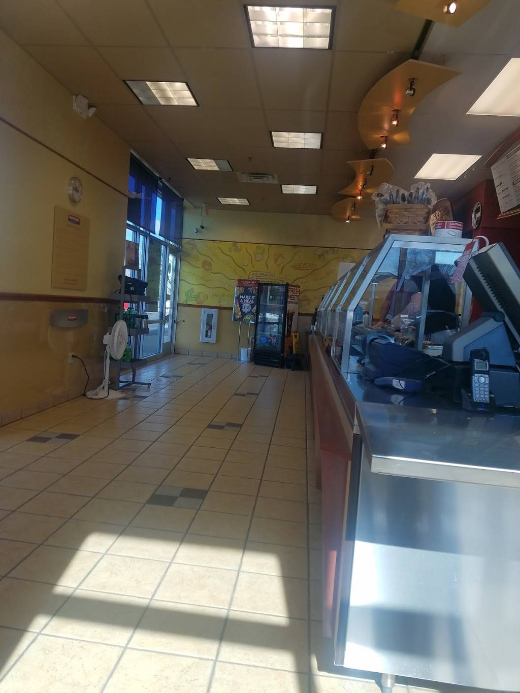 Papa Murphys Take N Bake Pizza | meal takeaway | 620 E Green Bay Ave, Saukville, WI 53080, USA | 2622681700 OR +1 262-268-1700