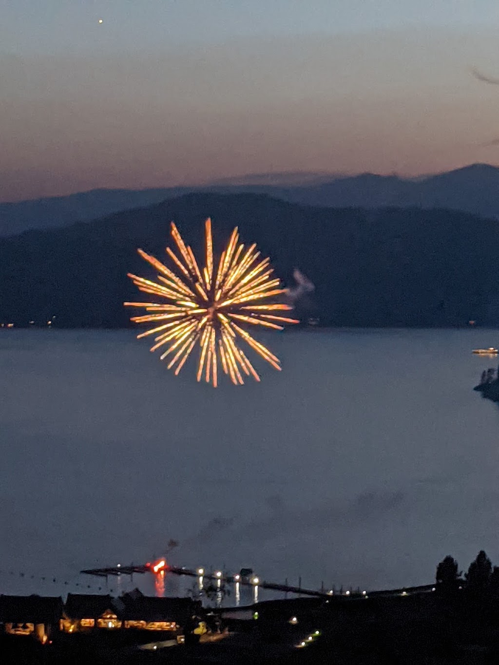 Stellas On The Hill | restaurant | 4176 E Potlatch Hill Rd, Coeur dAlene, ID 83814, USA | 2082694017 OR +1 208-269-4017