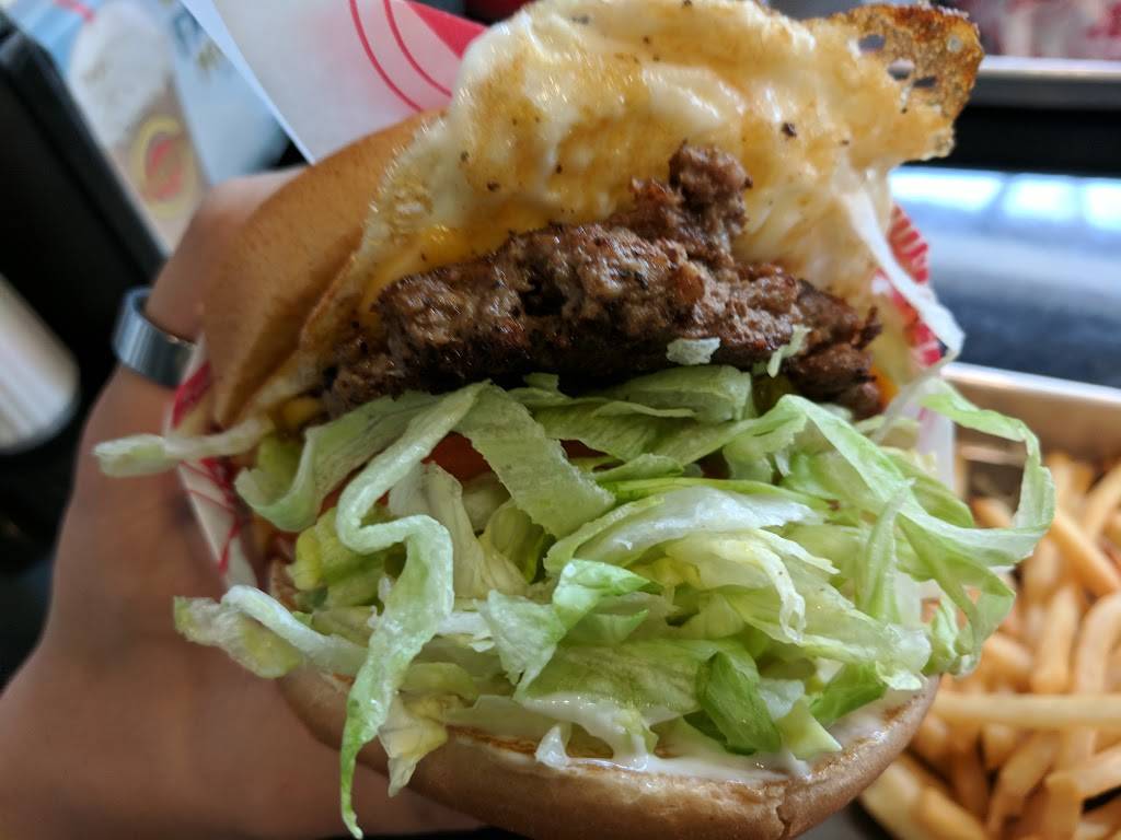 Fatburger & Buffalos | restaurant | 1705 E Colorado Blvd, Pasadena, CA 91106, USA | 6262196555 OR +1 626-219-6555