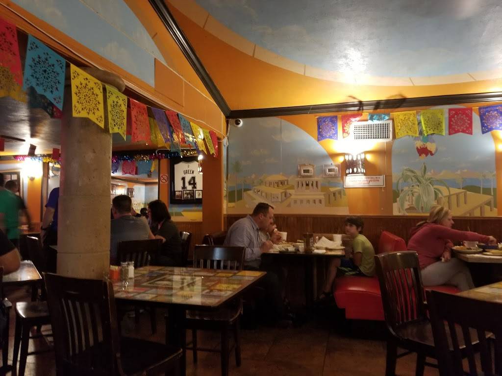 Herberts Taco Hut | restaurant | 419 Riverside Dr, San Marcos, TX 78666, USA | 5123922993 OR +1 512-392-2993