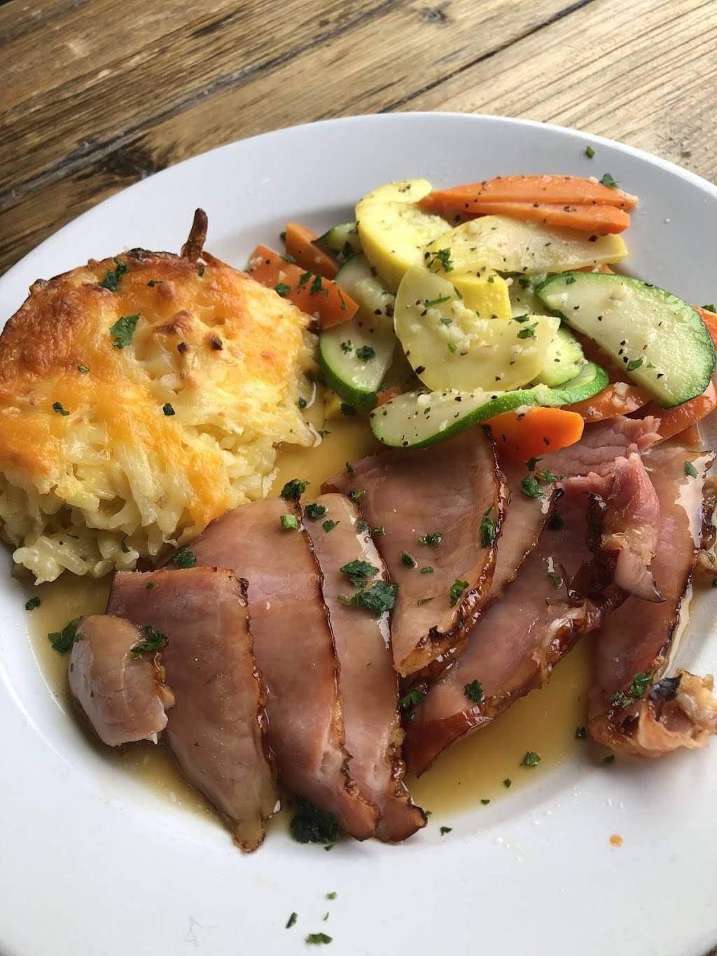 Breakers Kitchen And Tap | restaurant | 537 U.S. 9, Waretown, NJ 08758, USA | 6093127874 OR +1 609-312-7874