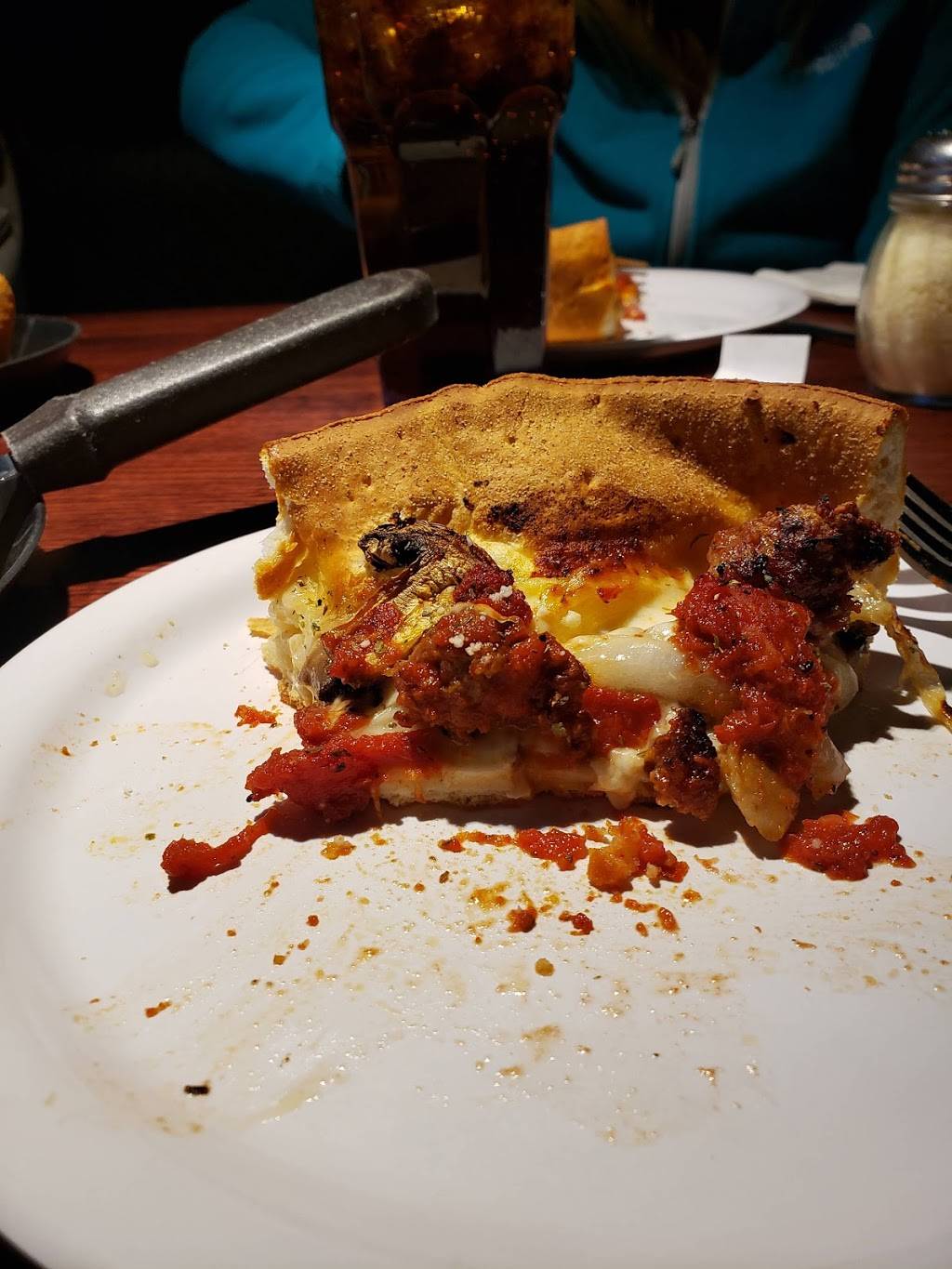 Rosatis Pizza | restaurant | 13125 Lake Shore Dr, Cedar Lake, IN 46303, USA | 2192678700 OR +1 219-267-8700