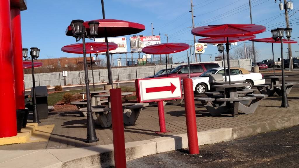 Rallys | restaurant | 3000 Cleveland Ave NW, Canton, OH 44709, USA | 3304931218 OR +1 330-493-1218