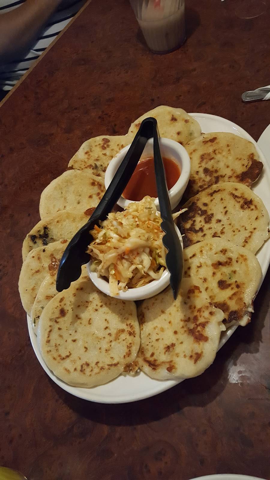 La Caravana Salvadorian Restaurant | restaurant | 1306 N Lake Ave, Pasadena, CA 91104, USA | 6267917378 OR +1 626-791-7378