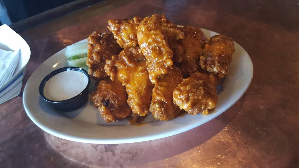 LakeHouse Pub | restaurant | 6 W Genesee St, Skaneateles, NY 13152, USA | 3155548194 OR +1 315-554-8194