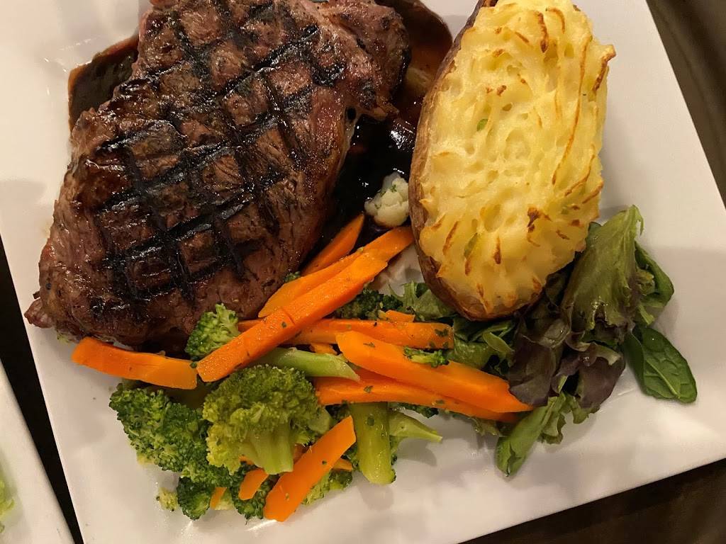 Castleton’s Waterfront Dining on Cobbetts | restaurant | 58 Enterprise Dr, Windham, NH 03087, USA | 6038986300 OR +1 603-898-6300