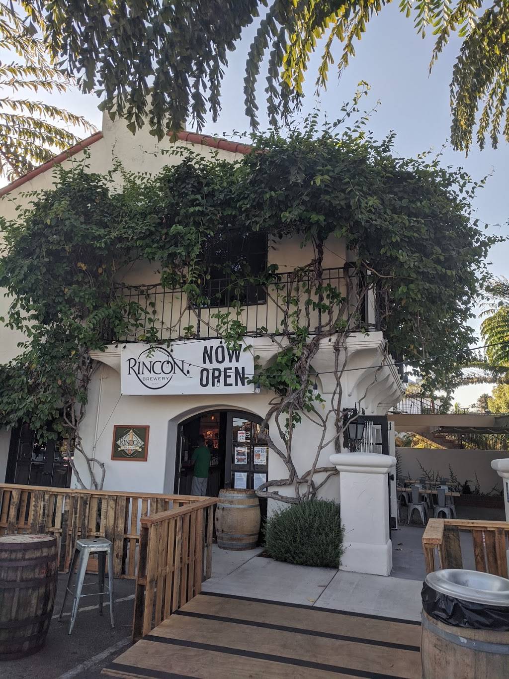 Rincon Brewery Santa Barbara | restaurant | 205 Santa Barbara St, Santa Barbara, CA 93101, USA | 8058696627 OR +1 805-869-6627