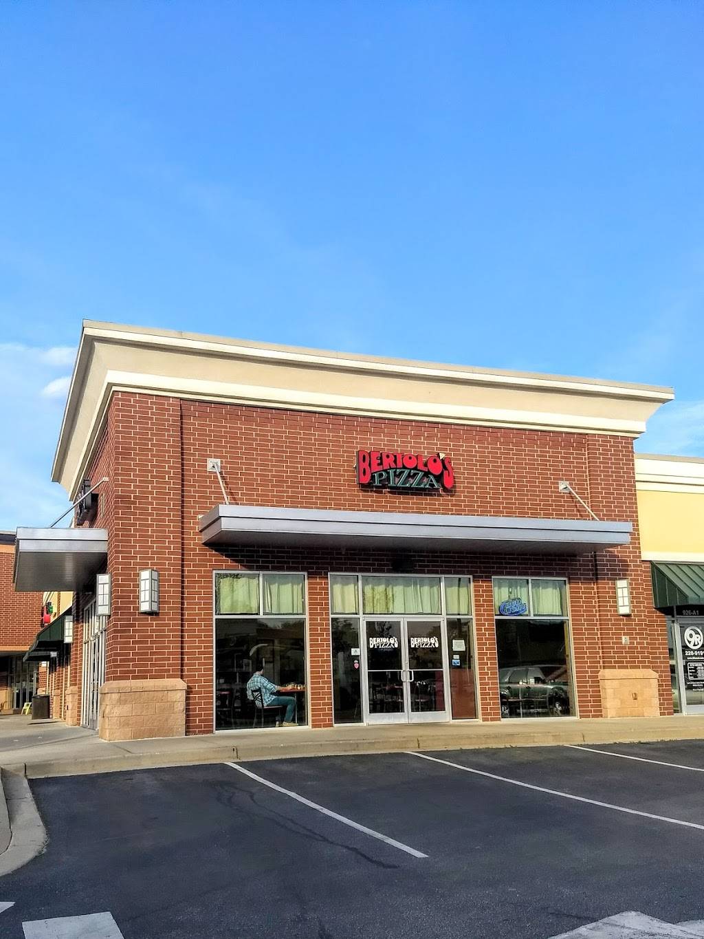 Bertolos Pizza | restaurant | 120 SC-14 d, Simpsonville, SC 29681, USA | 8647571323 OR +1 864-757-1323