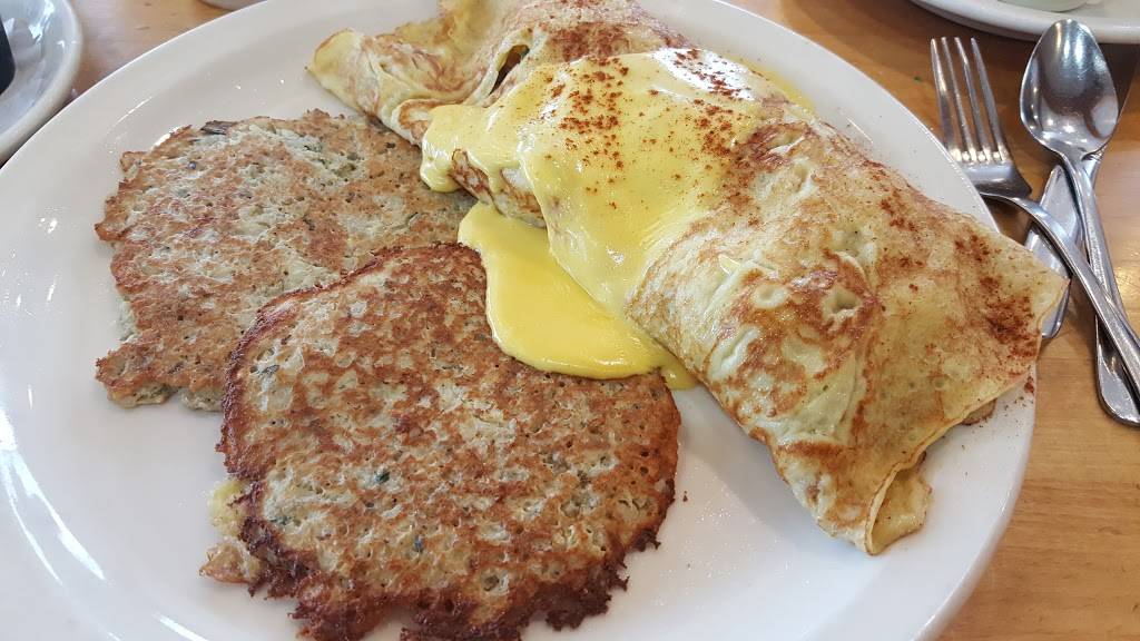 Apple Villa Famous Pancakes - Catering | restaurant | 3101 Barrington Rd, Hoffman Estates, IL 60192, USA | 8477652000 OR +1 847-765-2000