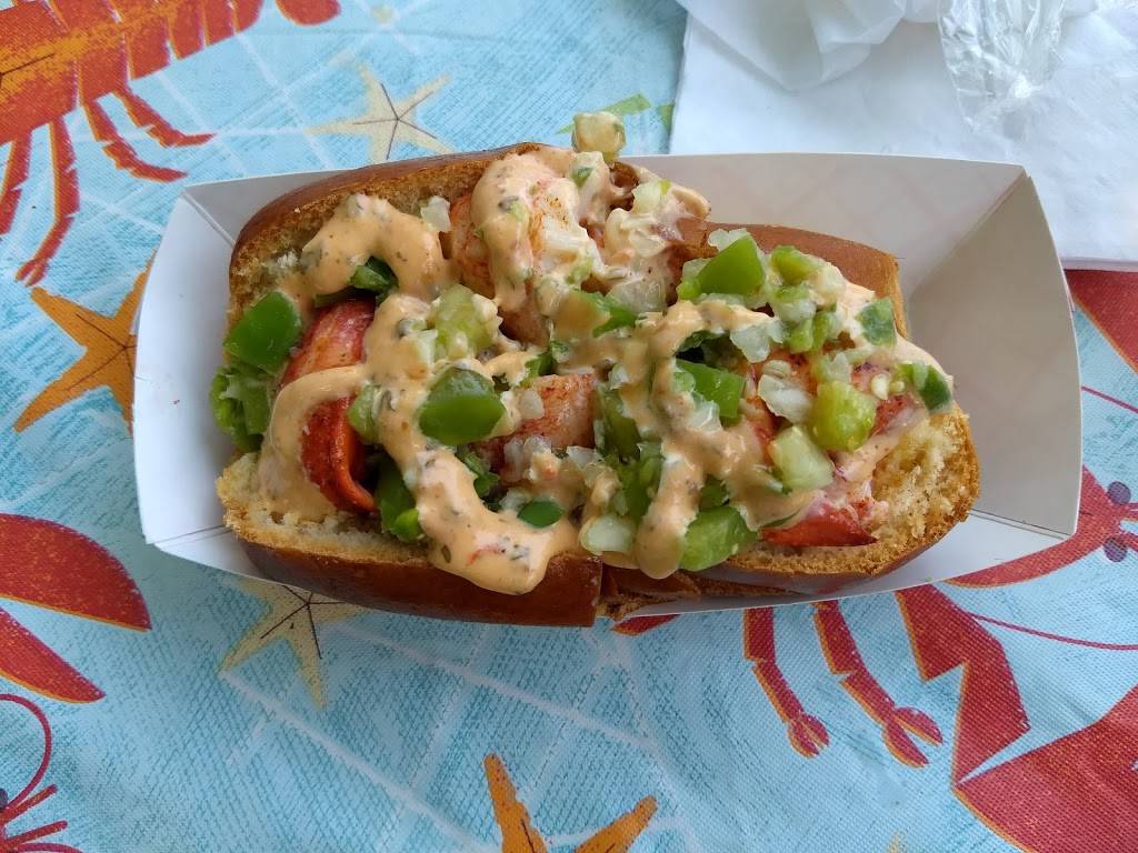 Barking Claw | restaurant | 29 Locust St, Falmouth, MA 02540, USA | 5083645068 OR +1 508-364-5068