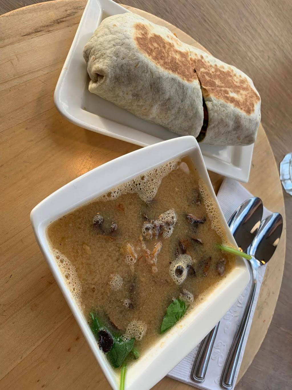 RaviSoups | restaurant | 1533 Queen St W, Toronto, ON M6R 1A7, Canada | 4165367284 OR +1 416-536-7284