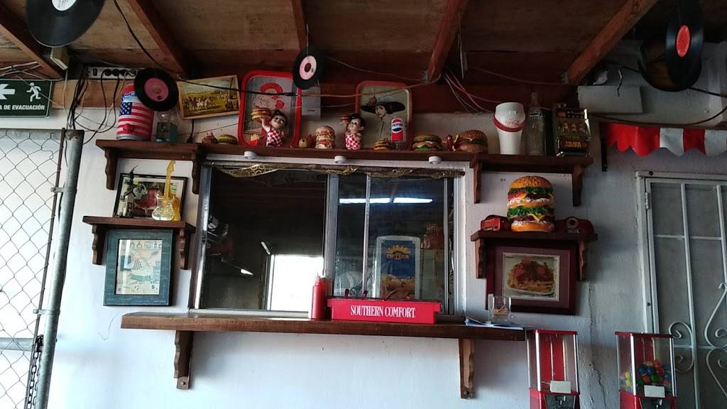 Chenchos Burger | restaurant | Calle M 490, El Sauzal, 22760 El Sauzal, B.C., Mexico | 016461746390 OR +52 646 174 6390