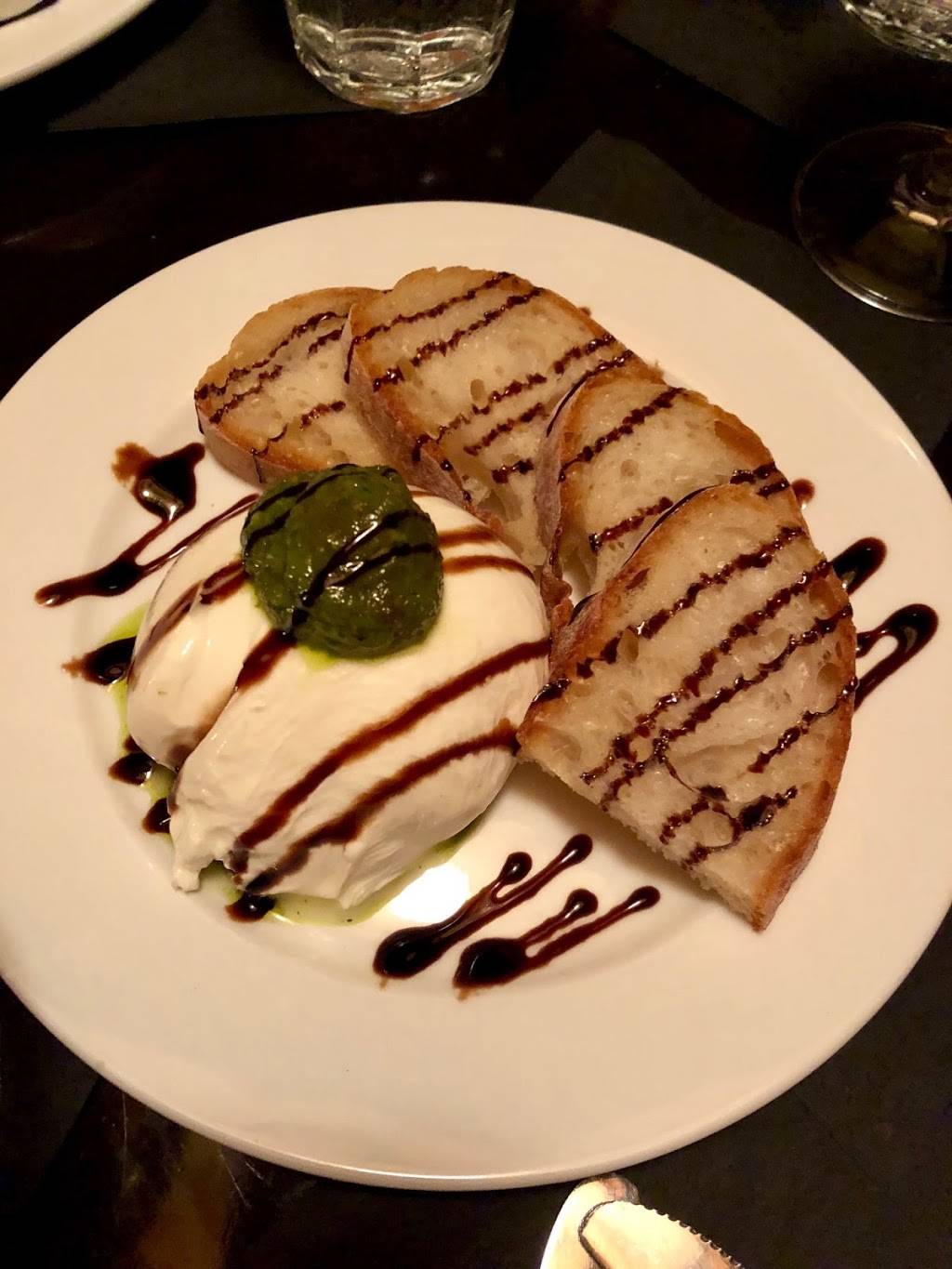 Bathtub Gin | restaurant | 132 9th Ave, New York, NY 10011, USA | 6465591671 OR +1 646-559-1671