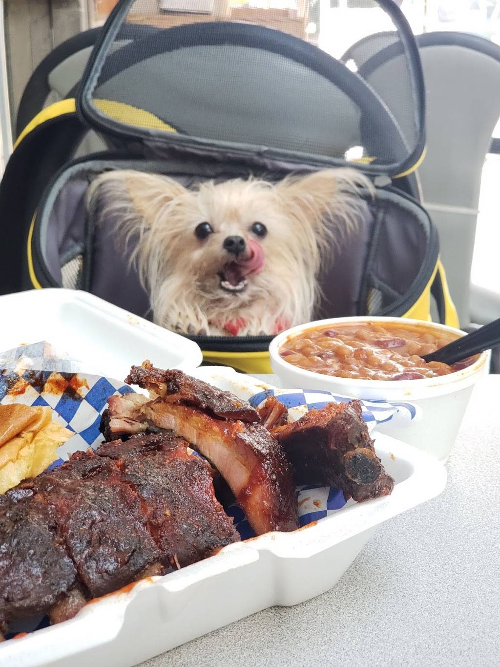 Ventura BBQ Co. | restaurant | 2860 Harbor Blvd, Oxnard, CA 93035, USA | 8055864456 OR +1 805-586-4456