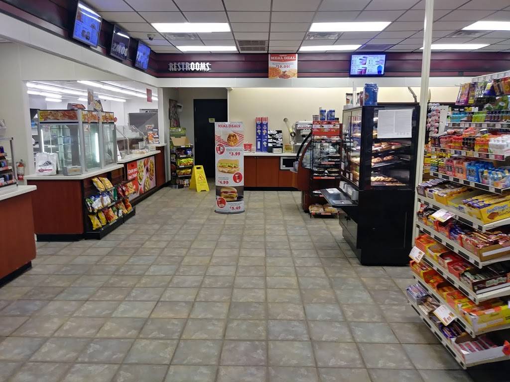 Caseys | meal takeaway | 310 E Hwy 7 #54, Weaubleau, MO 65774, USA | 4172821348 OR +1 417-282-1348