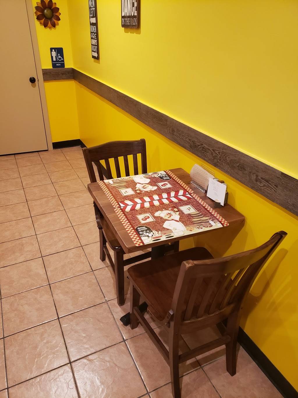 Southern Comforts | restaurant | 229 Plaza Blvd, Morrisville, PA 19067, USA | 2677975407 OR +1 267-797-5407