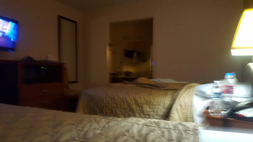 Executive Inn & Suites Houston | restaurant | 6711 Telephone Rd, Houston, TX 77061, USA | 7136457666 OR +1 713-645-7666