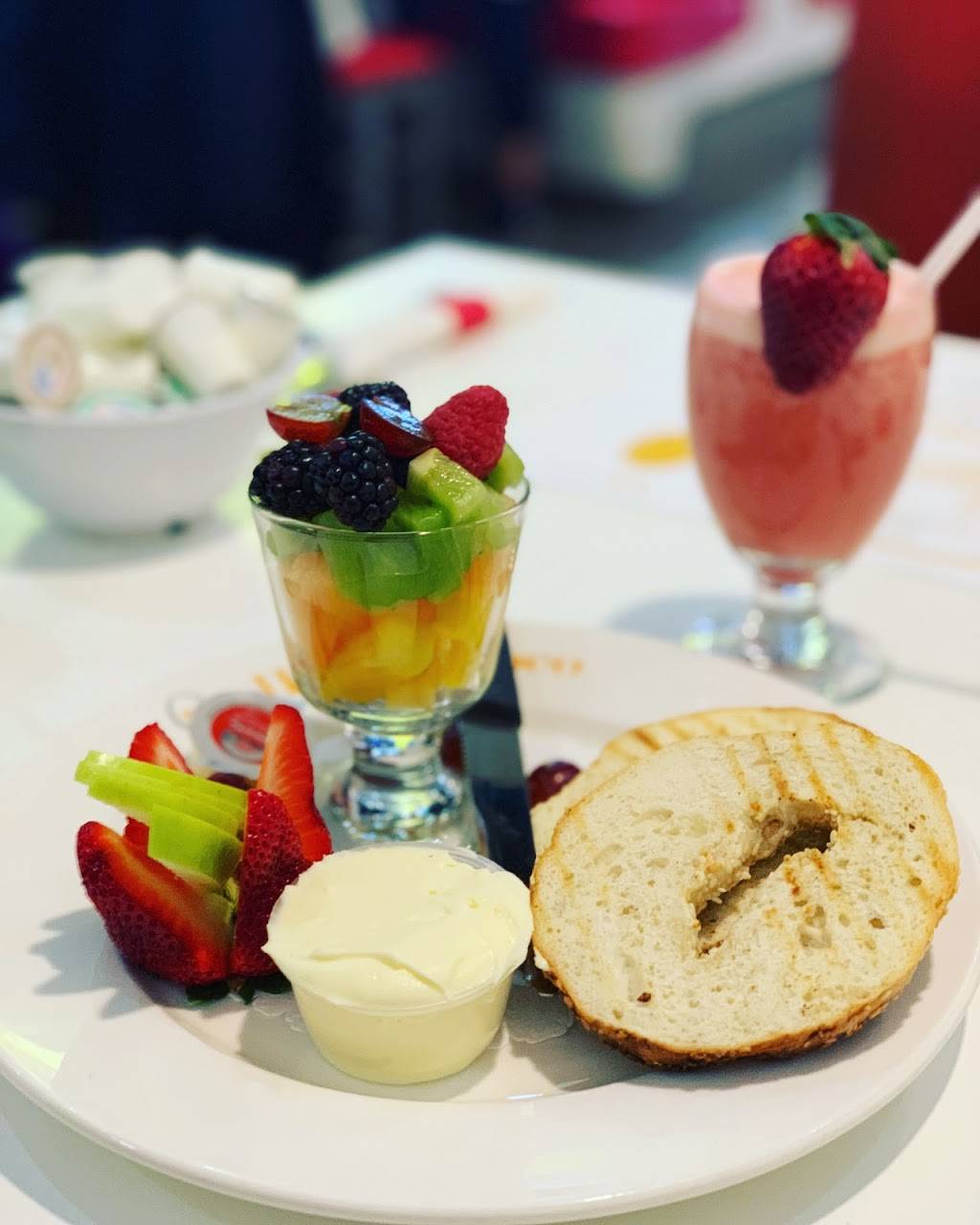 allô! mon coco - Blainville | restaurant | 16-9 Boul De La Seigneurie, Blainville, QC J7C 4G6, Canada | 4509519790 OR +1 450-951-9790