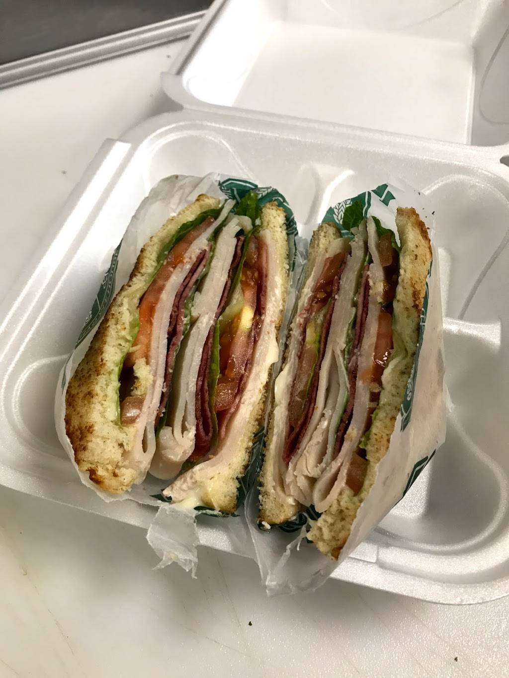 Big Bites | restaurant | 3510 Fulton Rd, Cleveland, OH 44109, USA | 2164567800 OR +1 216-456-7800