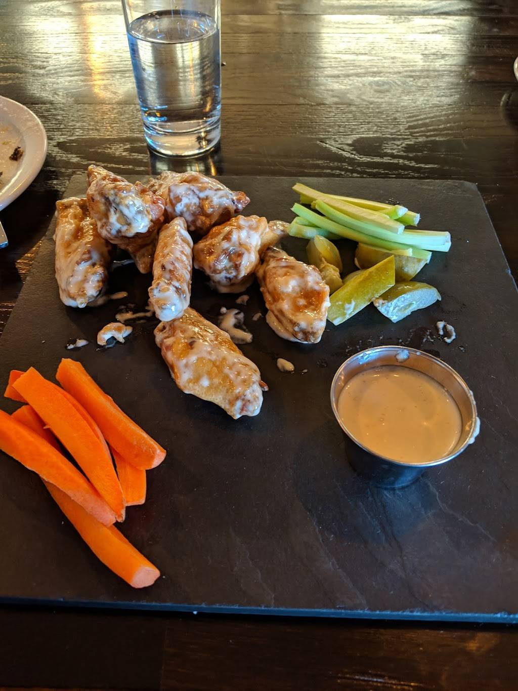 Bird & Bottle | restaurant | 3324-A, E 31st St, Tulsa, OK 74135, USA | 9188956468 OR +1 918-895-6468