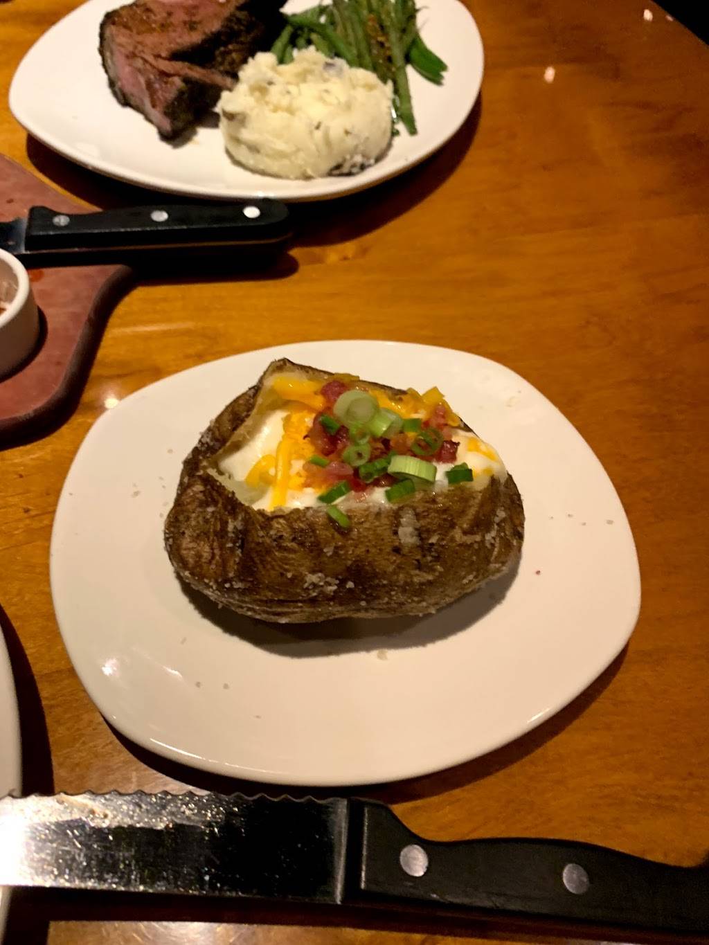 Outback Steakhouse | restaurant | 909 N Elmhurst Rd, Mt Prospect, IL 60056, USA | 8475414329 OR +1 847-541-4329