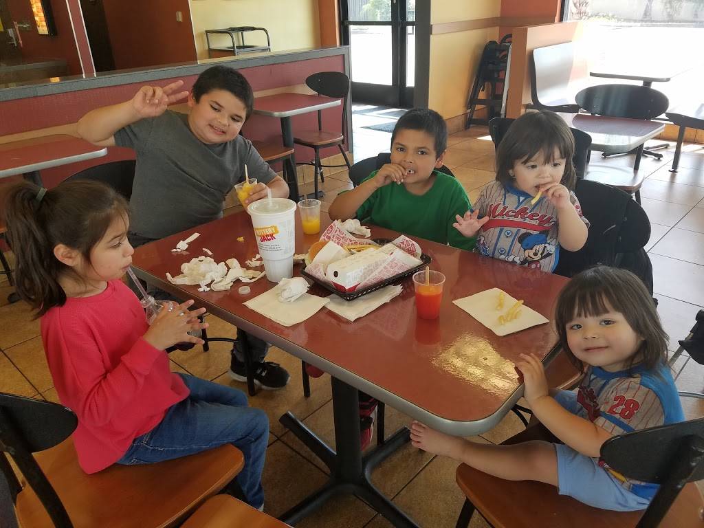 Jack in the Box | restaurant | 869 W Washington Blvd, Montebello, CA 90640, USA | 3237226943 OR +1 323-722-6943