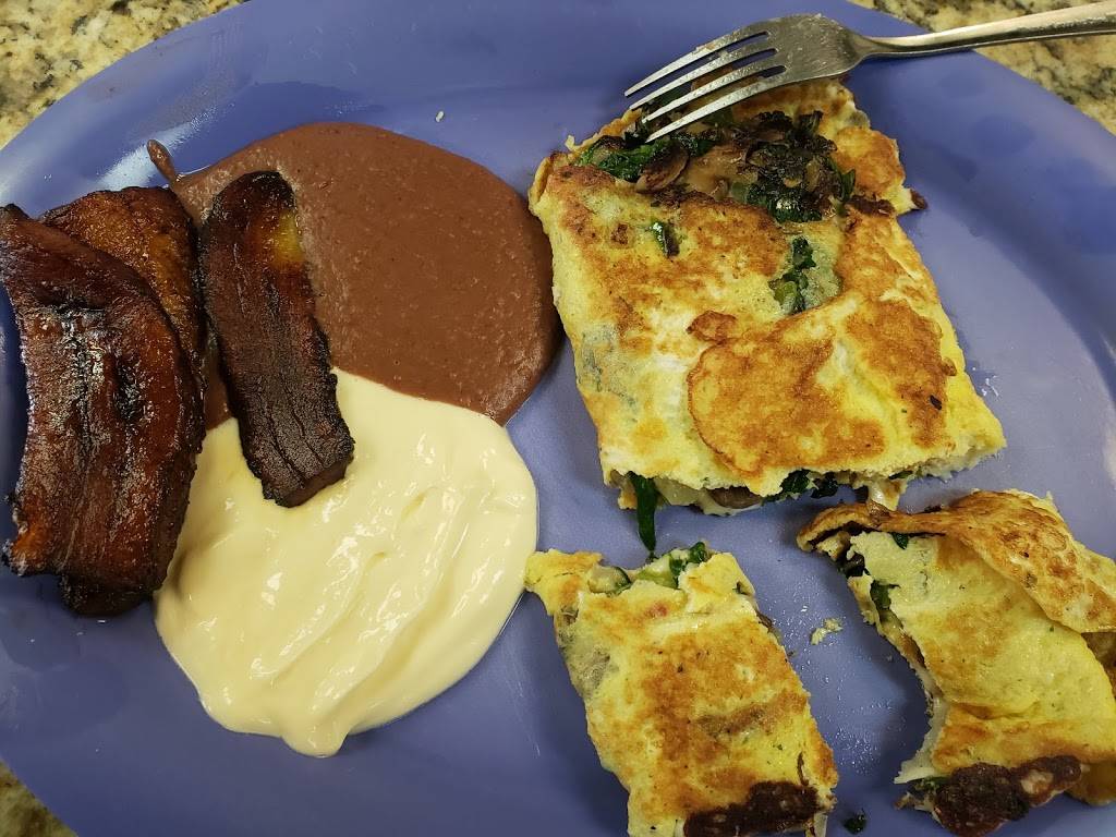 Kelly Pupuseria | restaurant | 5446 W Ridgecreek Dr, Houston, TX 77053, USA | 2818353231 OR +1 281-835-3231