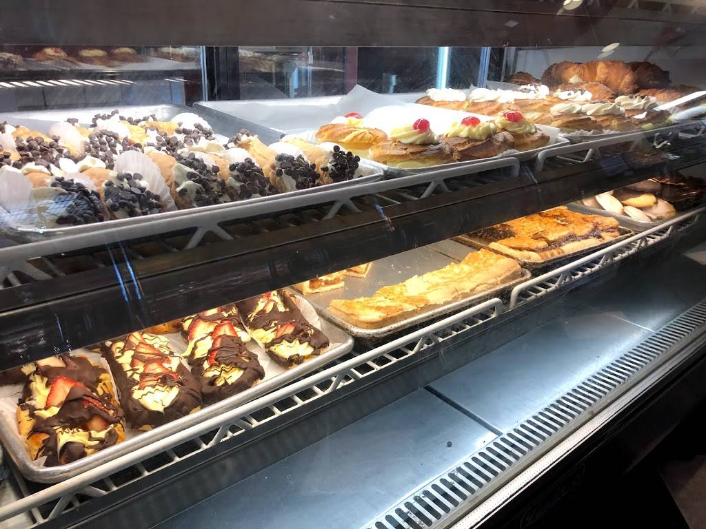 Roma Ristorante | restaurant | 310 Atwells Ave, Providence, RI 02903, USA | 4013315000 OR +1 401-331-5000