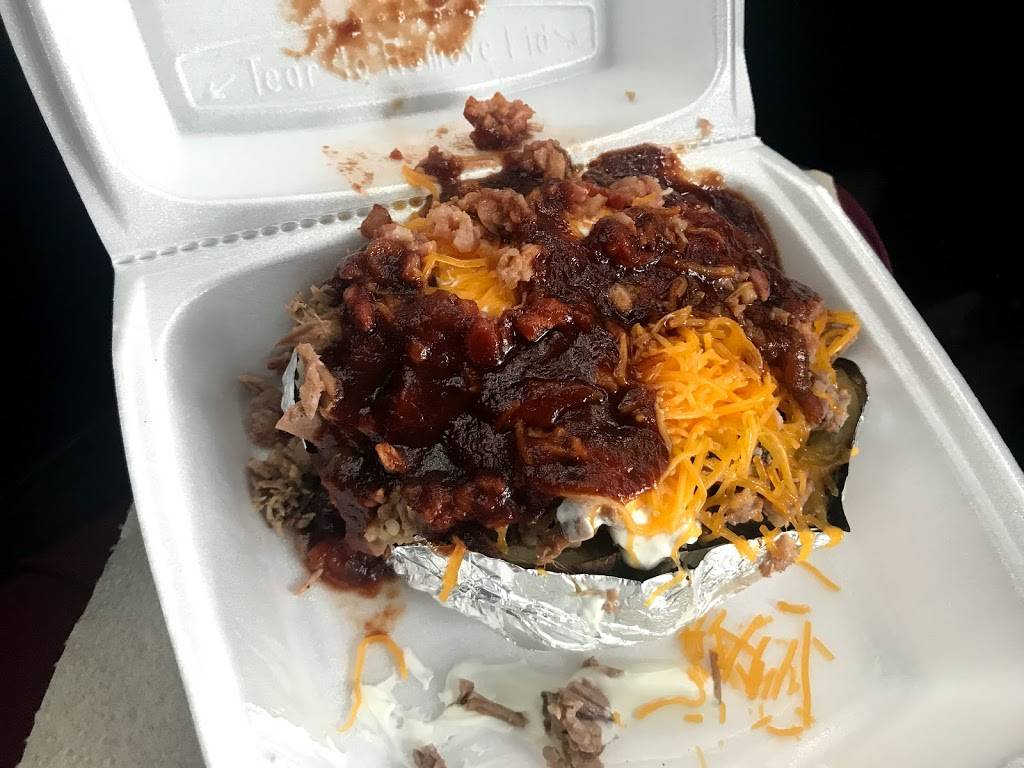 Dickeys Barbecue Pit | restaurant | 1001 N Beckley Ave, DeSoto, TX 75115, USA | 4695678341 OR +1 469-567-8341