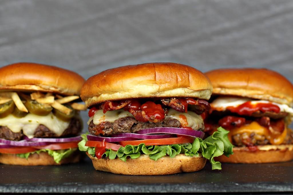 Max & Ermas | restaurant | 12195 N Meridian St, Carmel, IN 46032, USA | 3177059788 OR +1 317-705-9788