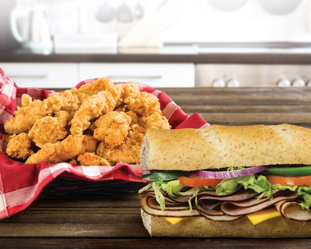 Chix Chicken & Chopz - Outlets Of MS Food Court | restaurant | 200 Bass Pro Dr Ste 106 FC1, Pearl, MS 39208, USA | 7695725190 OR +1 769-572-5190