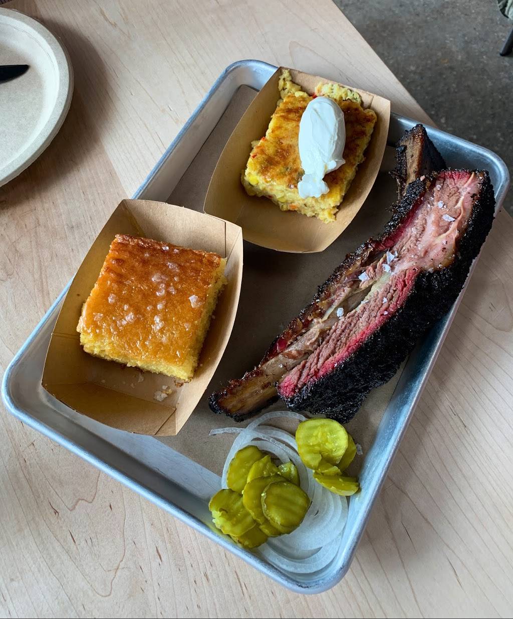 Hometown Barbecue | restaurant | 1200 NW 22nd St #100, Miami, FL 33142, USA | 3053964551 OR +1 305-396-4551