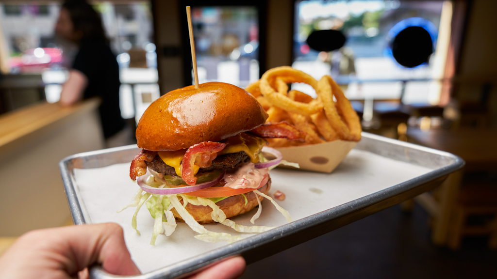 Rounds Premium Burgers | restaurant | 46 N Lake Ave, Pasadena, CA 91101, USA | 6263049810 OR +1 626-304-9810