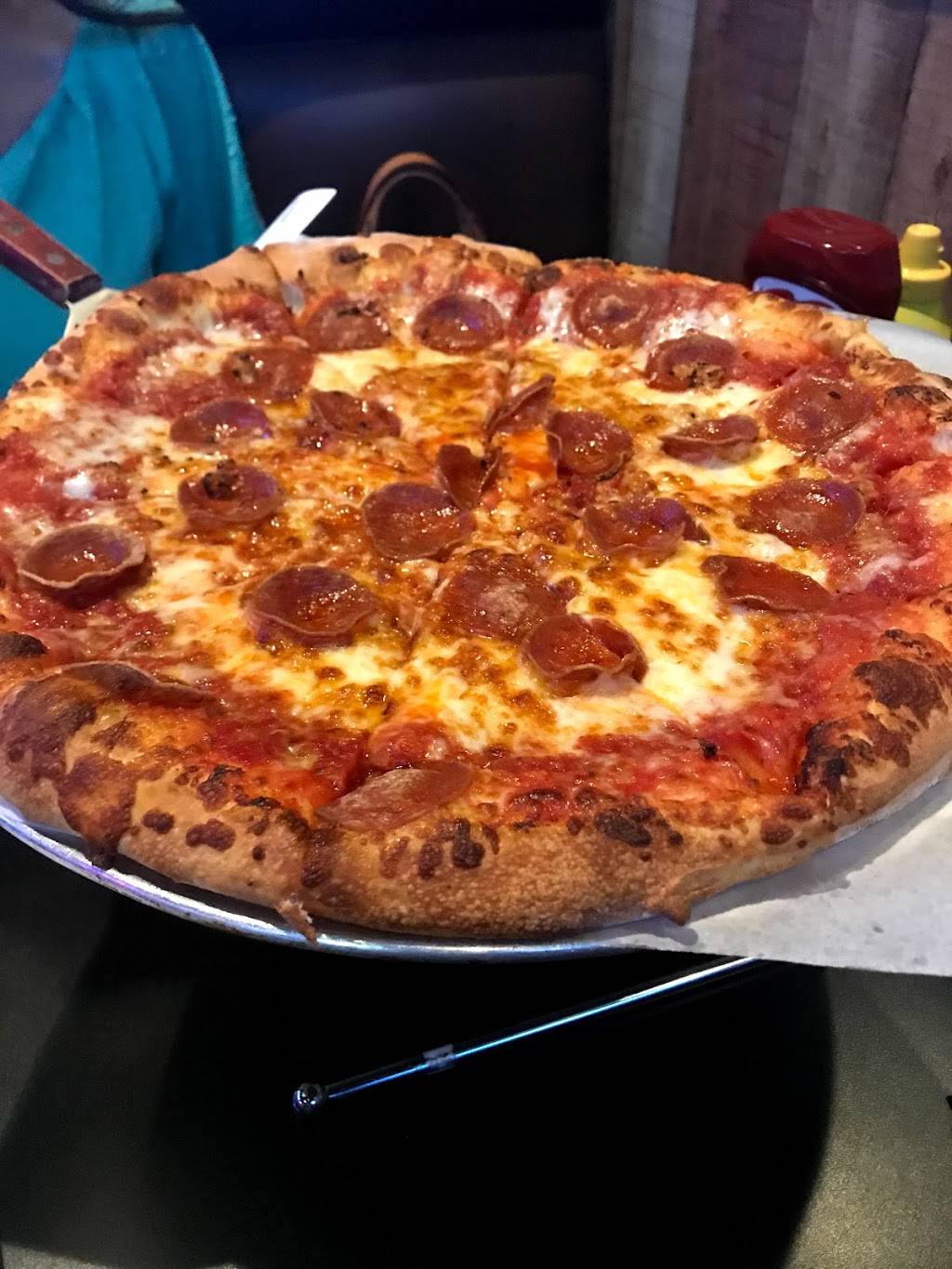 Tailgaters & Il Primo | restaurant | 28234 N Tatum Blvd, Cave Creek, AZ 85331, USA | 4805857777 OR +1 480-585-7777