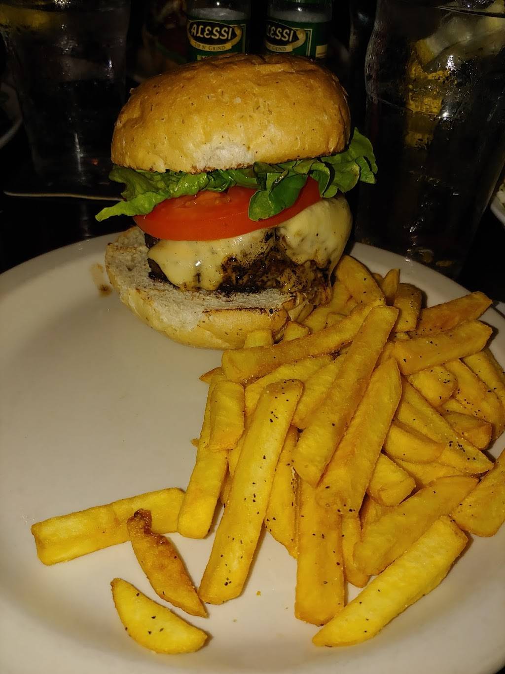 Shakespeares Craft Beer and Gastro Pub | restaurant | 3550 S Osprey Ave, Sarasota, FL 34239, USA | 9413645938 OR +1 941-364-5938