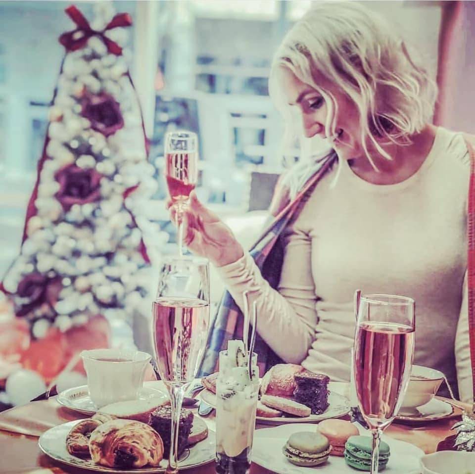 Le Macaron French Pastries | bakery | 2907 Carlsbad Blvd, Carlsbad, CA 92008, USA | 8582318216 OR +1 858-231-8216