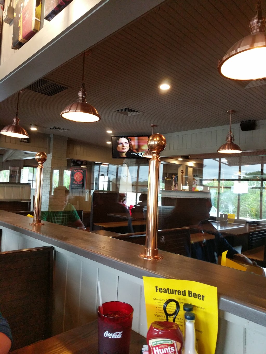 Mugshots Grill & Bar - Auburn, AL | restaurant | 1447 Opelika Rd, Auburn, AL 36830, USA | 3348212282 OR +1 334-821-2282