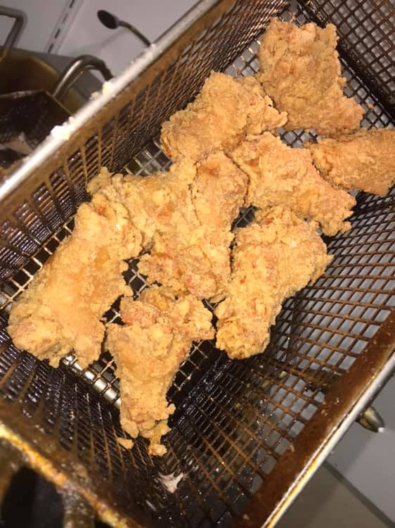 DKING | restaurant | 807 S Main St, St Martinville, LA 70582, USA | 3373802409 OR +1 337-380-2409