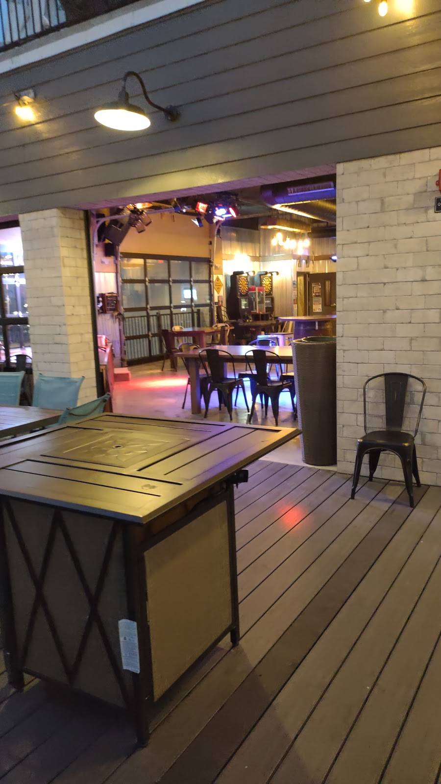 Backwater Bar & Grill | restaurant | 113 S Main St, Prairie du Chien, WI 53821, USA | 6083801021 OR +1 608-380-1021