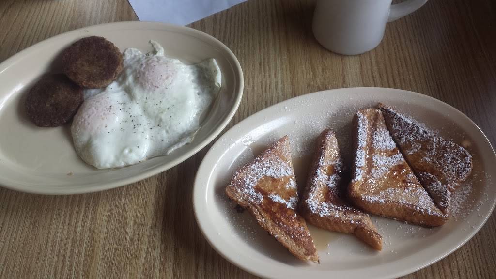 Petes Grill | restaurant | 137 Piedmont Ave, Gibsonville, NC 27249, USA | 3364496122 OR +1 336-449-6122