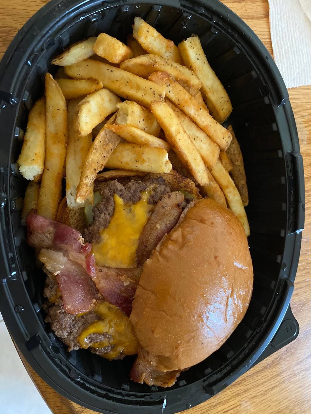 BoomerJacks Grill & Bar - Northwest Hwy | restaurant | 10250 Technology Blvd E, Dallas, TX 75220, USA | 9722880990 OR +1 972-288-0990