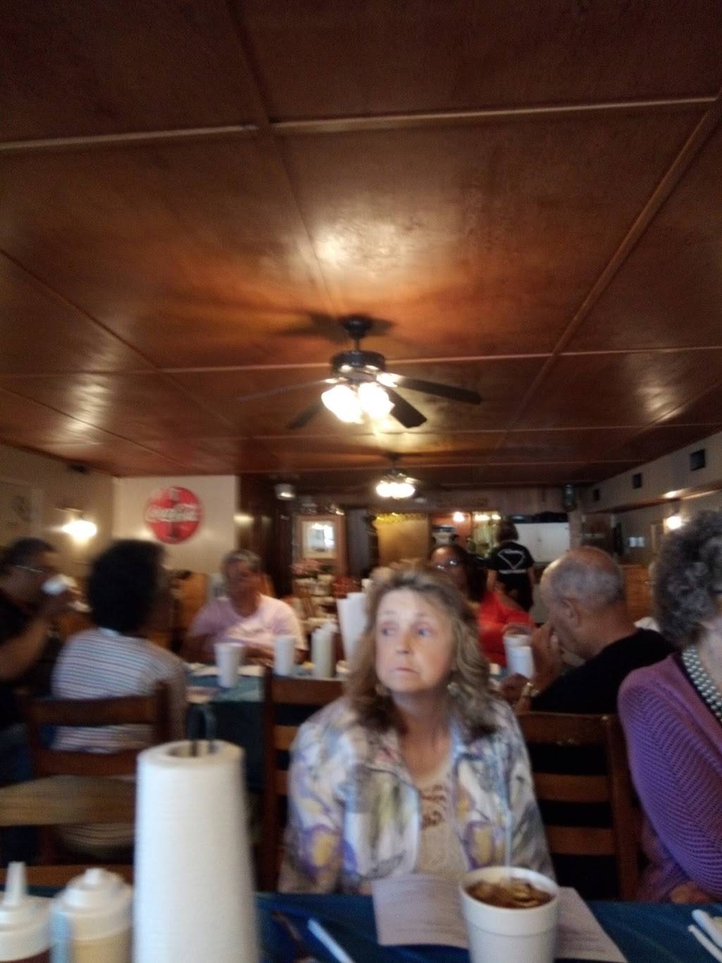 Wagon Wheel Fish Camp | restaurant | 9260, 115 Wagon Wheel Rd, Cowpens, SC 29330, USA | 8644636531 OR +1 864-463-6531