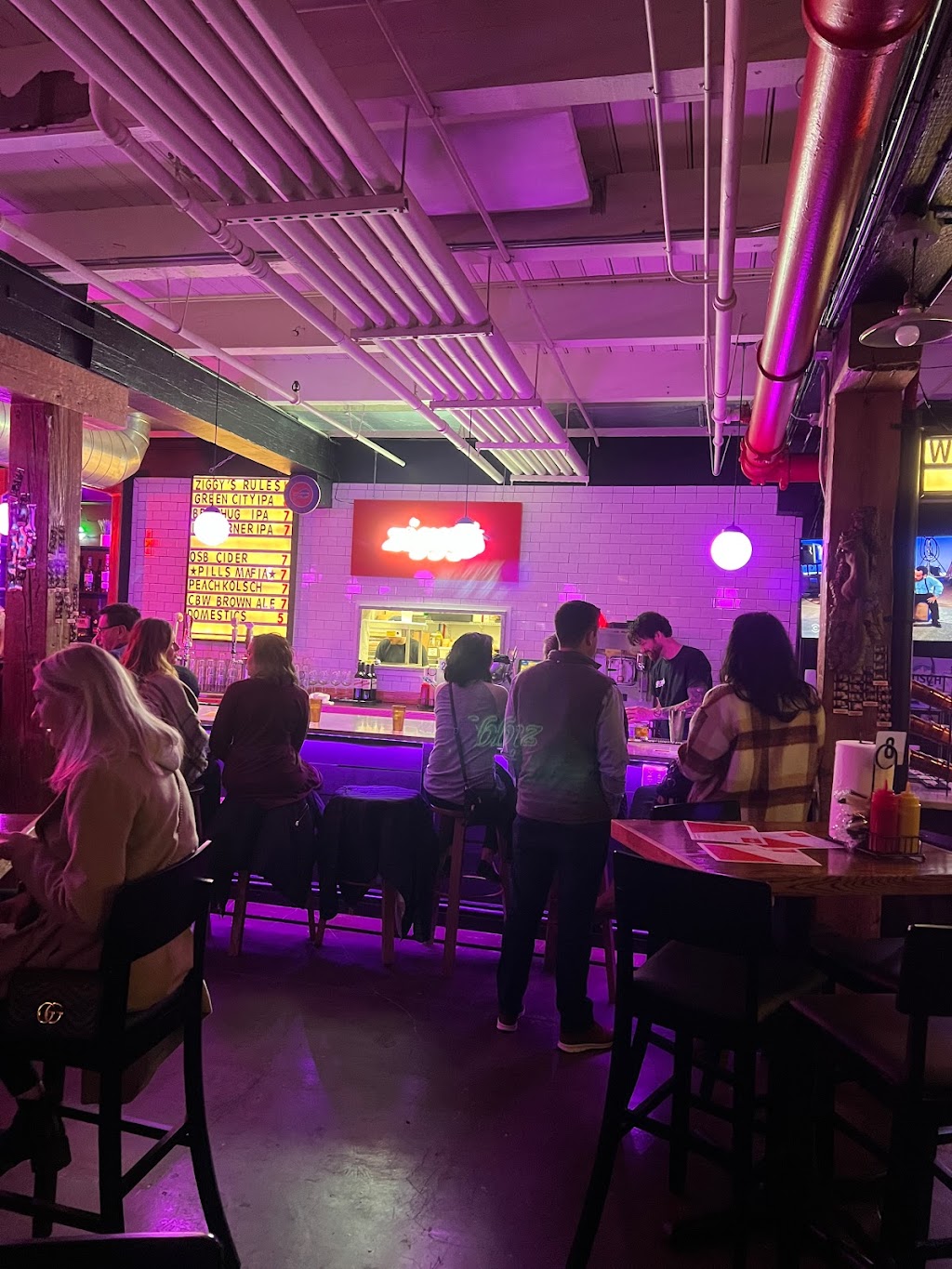 Ziggys | restaurant | 127 Railroad St Suite 120, Rochester, NY 14609, USA | 5855375434 OR +1 585-537-5434