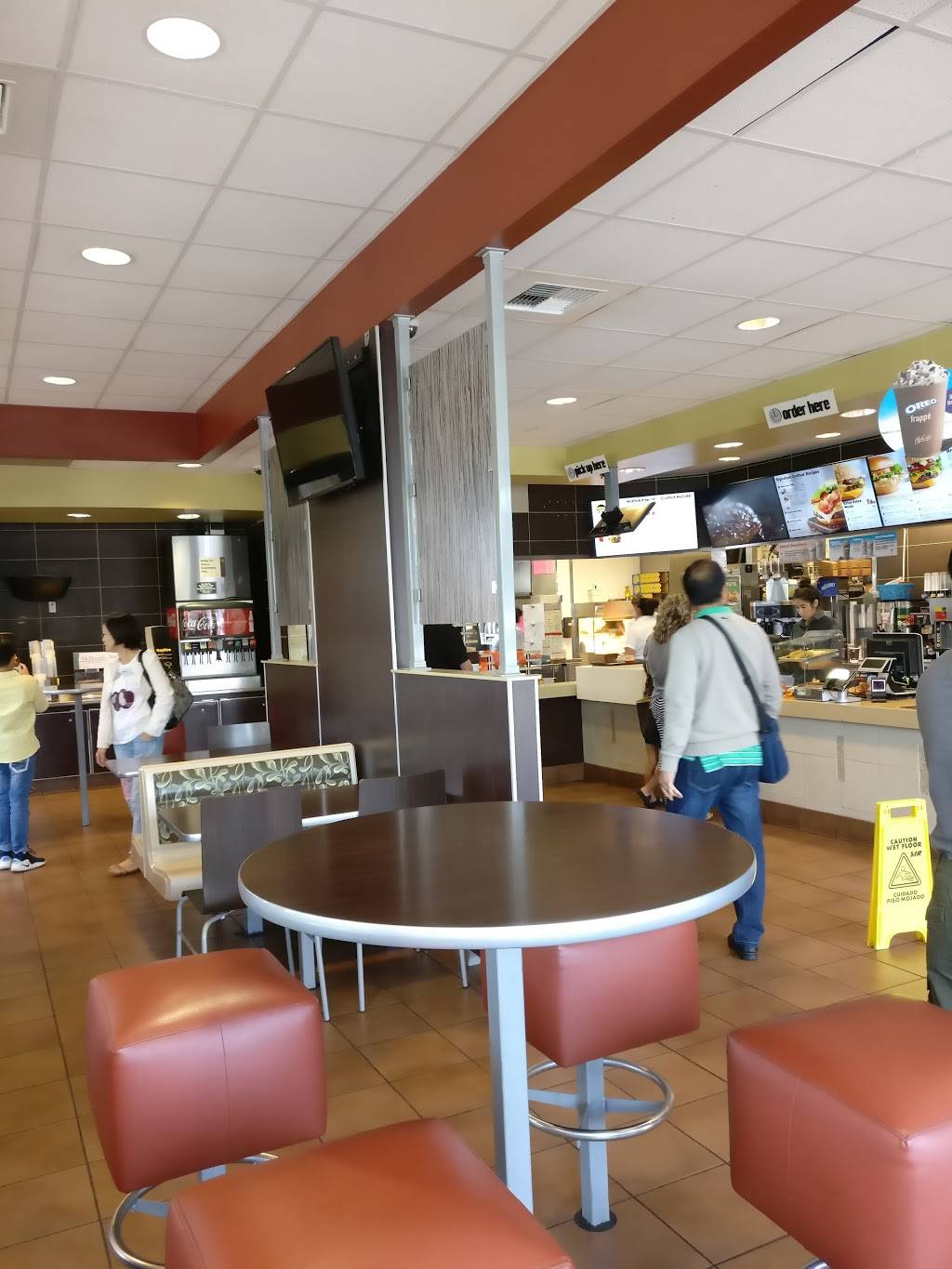 McDonalds | cafe | 1521 Bell Dr, Atwater, CA 95301, USA | 2093587256 OR +1 209-358-7256