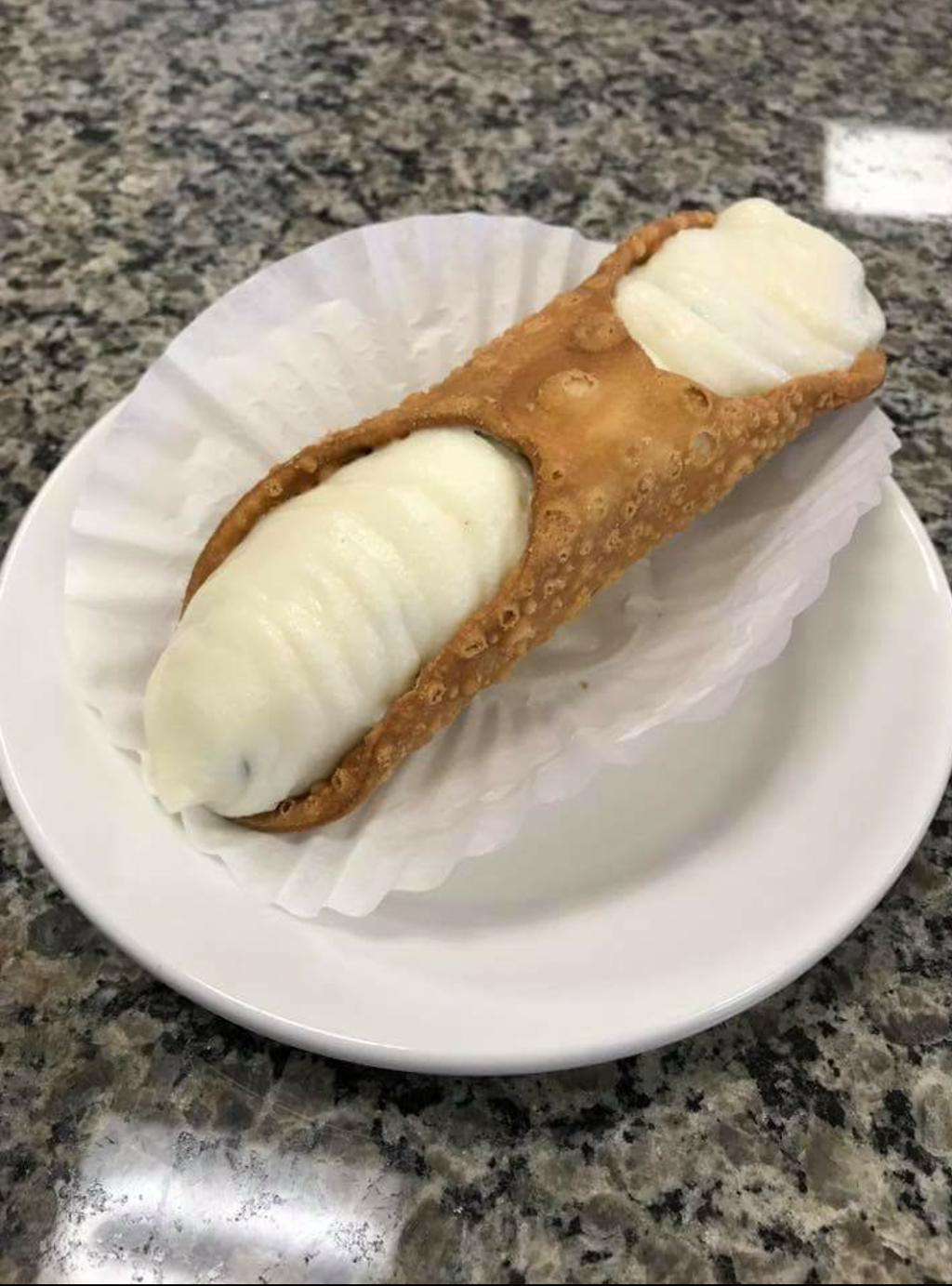 DAgostino Cannoli & Sapori Italiani | restaurant | 7510 W Grand Ave, Elmwood Park, IL 60707, USA | 7089815487 OR +1 708-981-5487