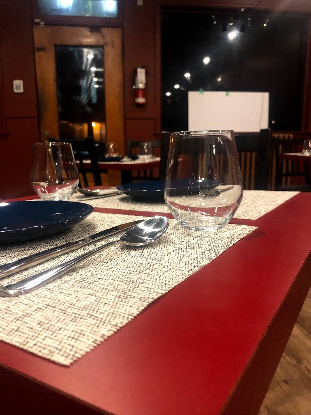 Spice Vault | restaurant | 13 Main St S, Newmarket, ON L3Y 3Y1, Canada | 9052358283 OR +1 905-235-8283