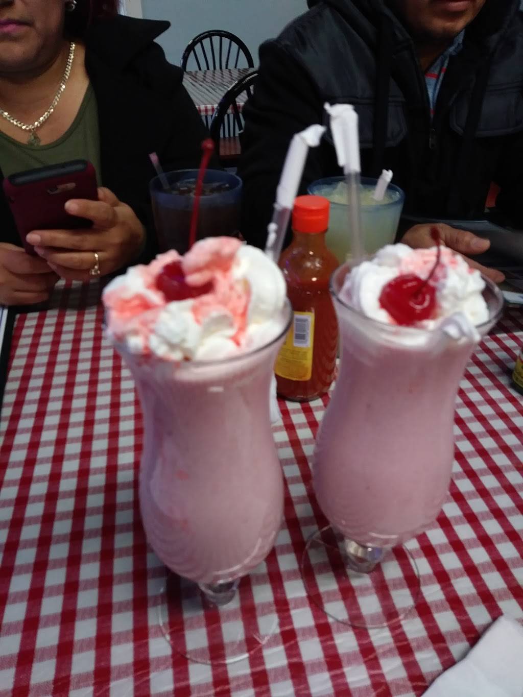 El Quetzal Restaurant | restaurant | 2615 Broad Rock Blvd, Richmond, VA 23224, USA | 8042301702 OR +1 804-230-1702