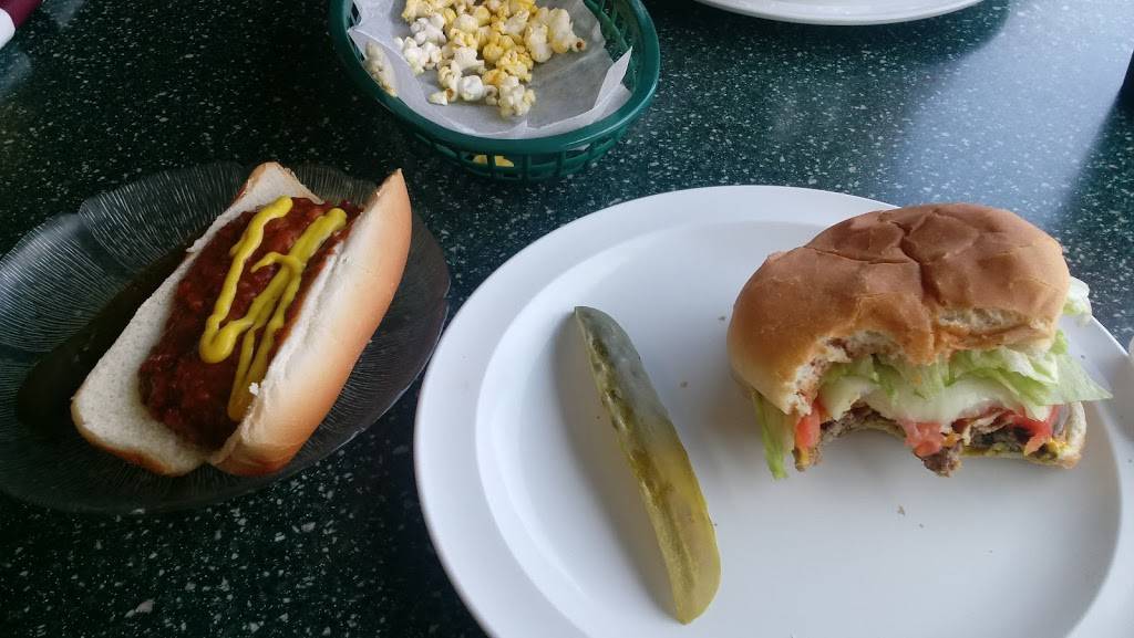 Olympia Candy and Grill | restaurant | 11606 Pearl Rd, Strongsville, OH 44136, USA | 4405727747 OR +1 440-572-7747